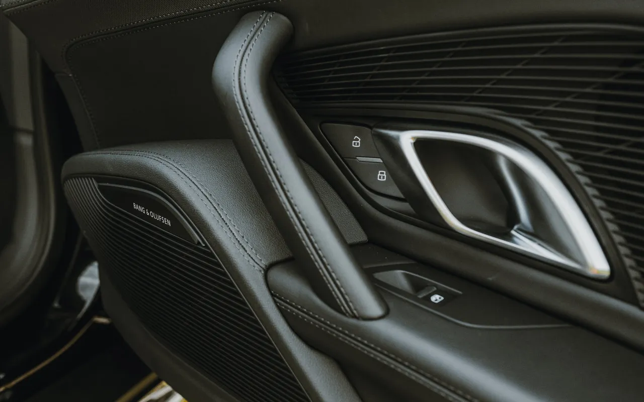 2023 Audi R8 V10 Performance - Secondary View