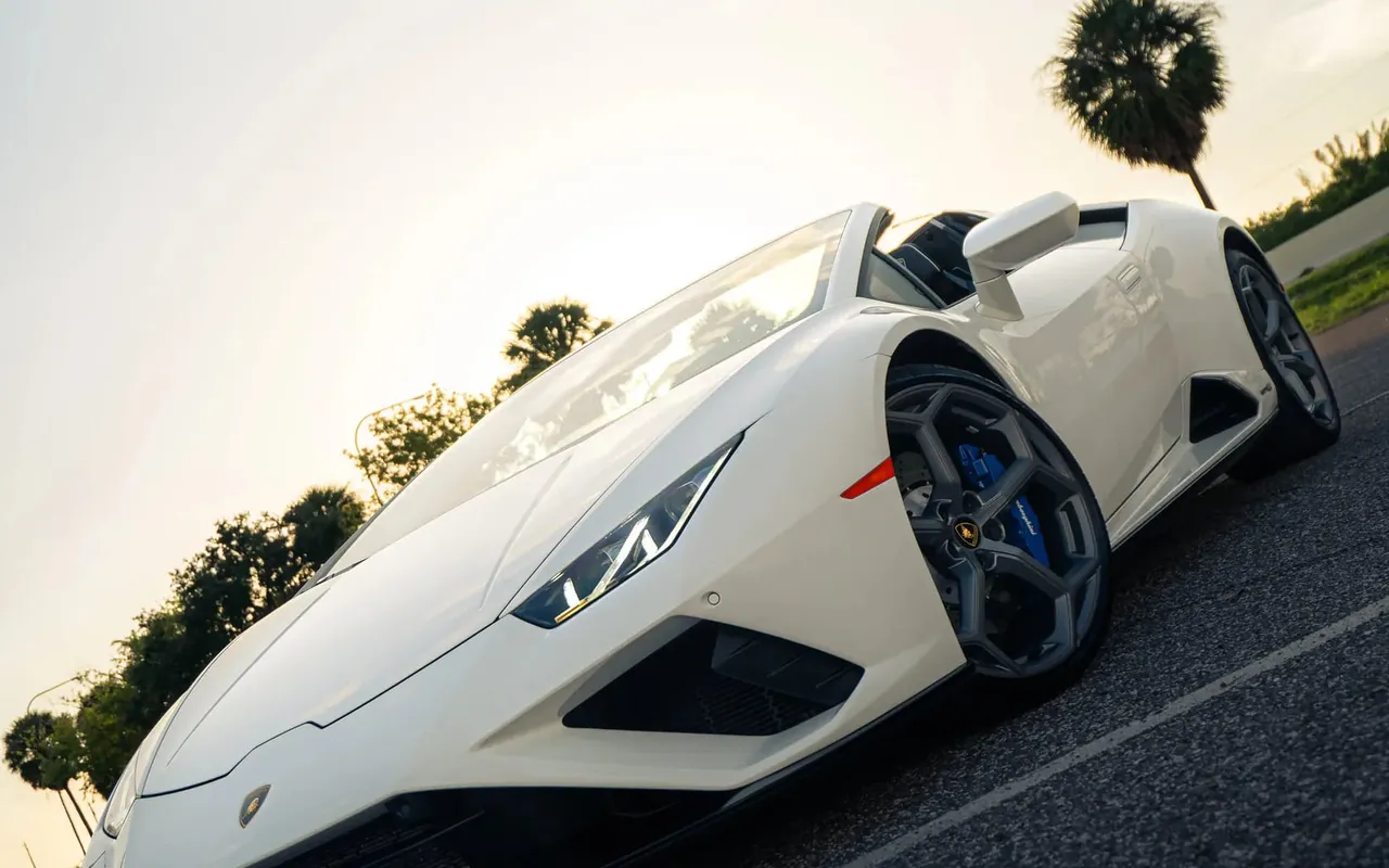 2023 Lamborghini Huracan Evo Spyder - Secondary View
