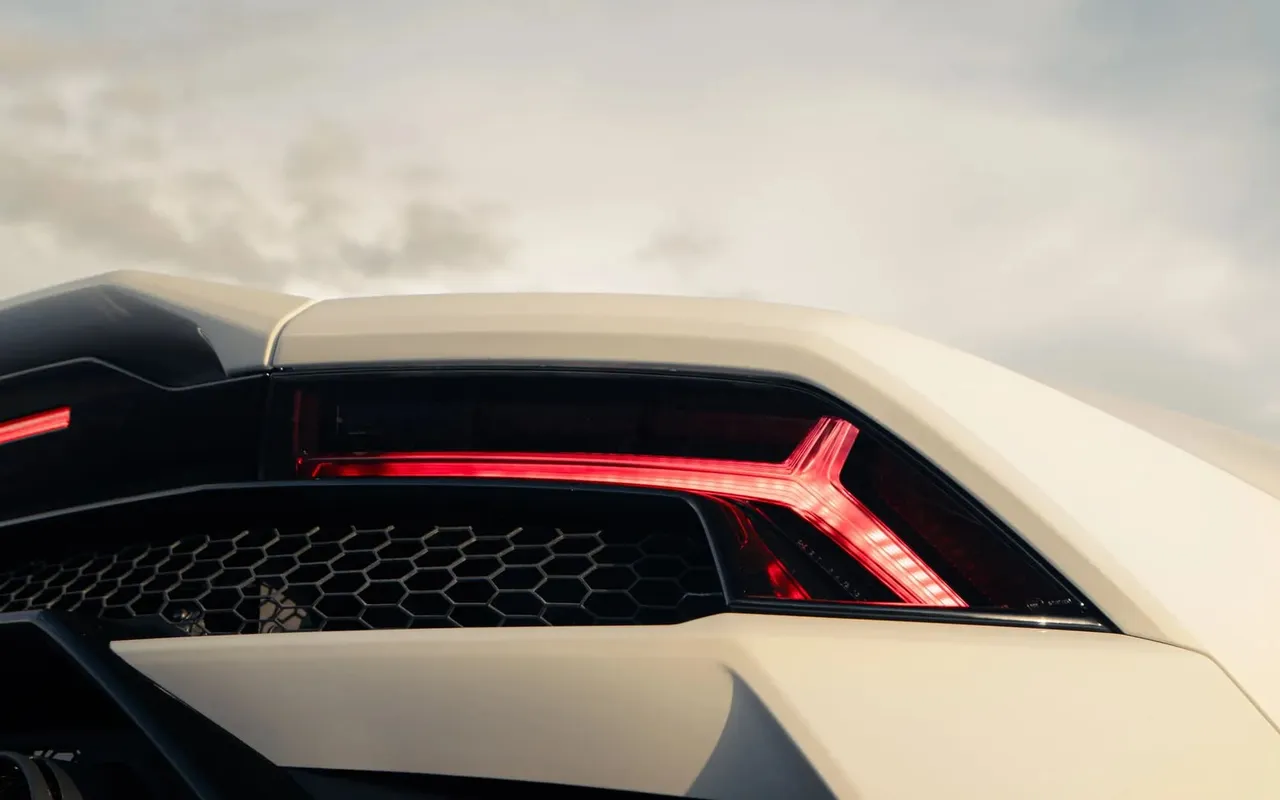 2023 Lamborghini Huracan Evo Spyder - Secondary View