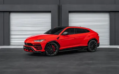 2021 Lamborghini Urus - Secondary View