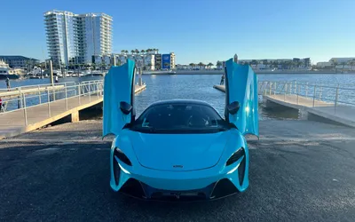 2023 McLaren Artura