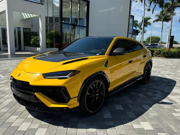 2024 Lamborghini Urus S